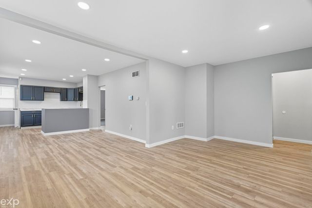 13320 Jane Avenue, Detroit, MI 48205