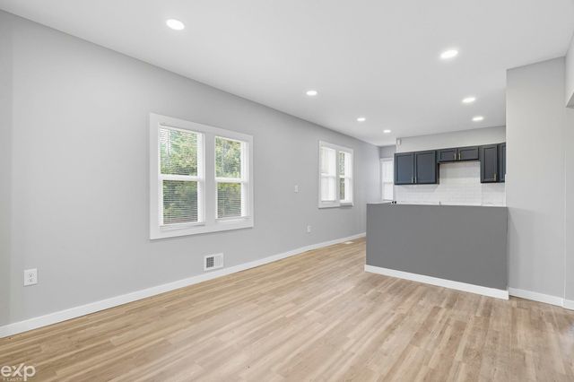 13320 Jane Avenue, Detroit, MI 48205