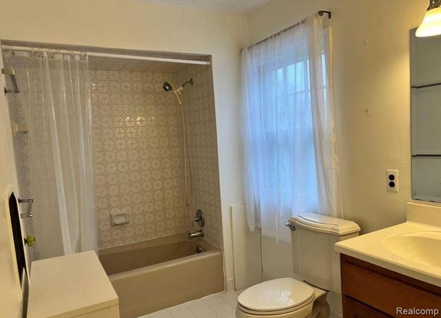 1072 Ridgedale Avenue, Birmingham, MI 48009