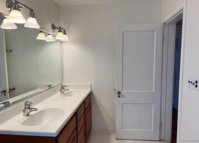 1072 Ridgedale Avenue, Birmingham, MI 48009