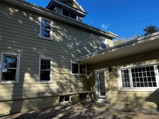 1072 Ridgedale Avenue, Birmingham, MI 48009