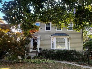 1072 Ridgedale Avenue, Birmingham, MI 48009