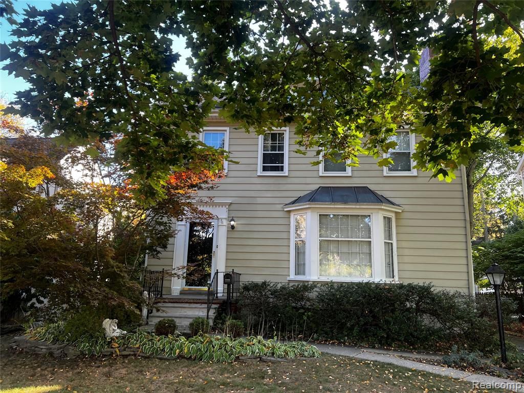 1072 Ridgedale Avenue, Birmingham, MI 48009