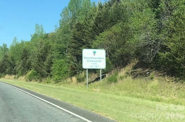 00 Charleston Harbor Drive 11, Saluda, NC 28773