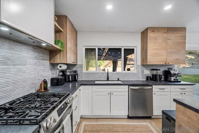 5512 Horse Ridge Way, Bonita, CA 91902