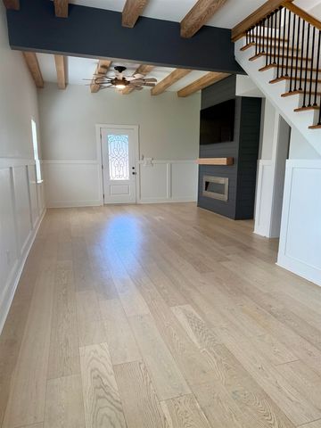 142 James St, Larose, LA 70373