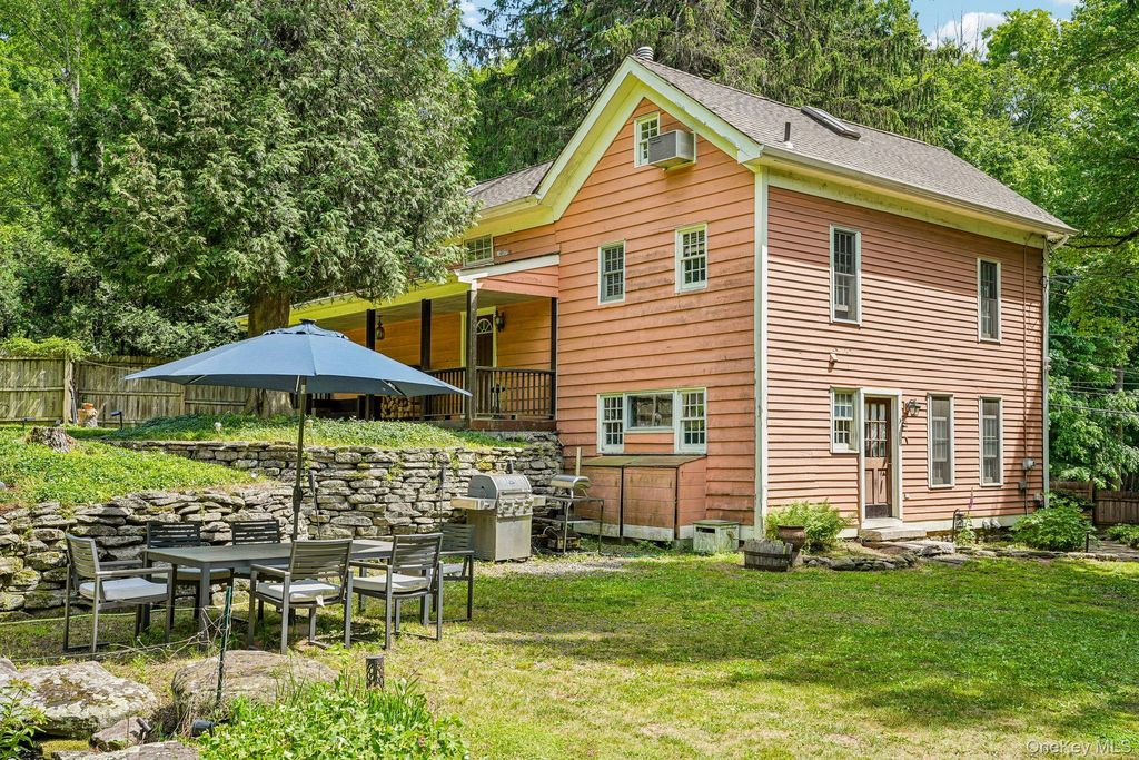 456 Saddle River Road, Airmont, NY 10952