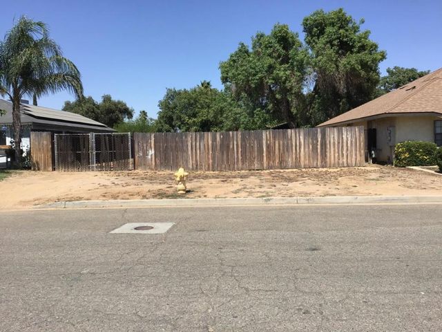 413 Fig Street, Madera, CA 93638