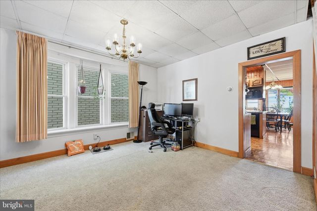 1758 W END AVE, Pottsville, PA 17901
