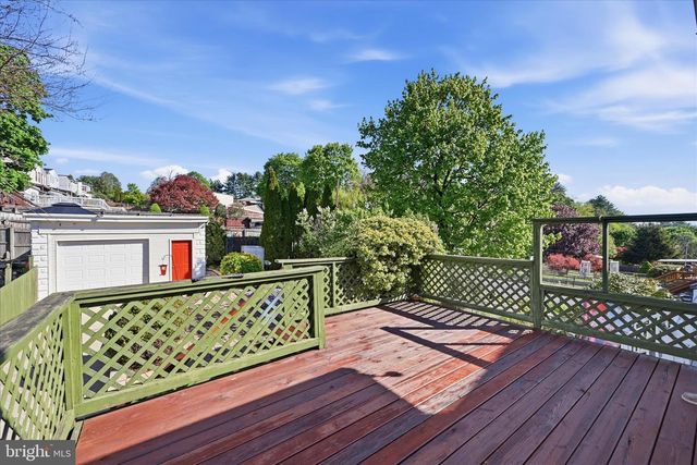 1758 W END AVE, Pottsville, PA 17901