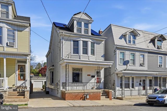 1758 W END AVE, Pottsville, PA 17901