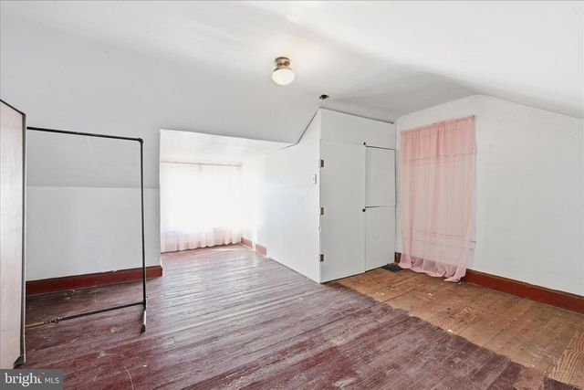 1758 W END AVE, Pottsville, PA 17901