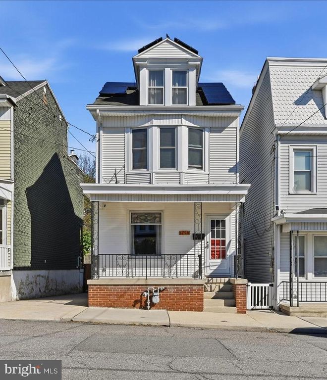 1758 W END AVE, Pottsville, PA 17901