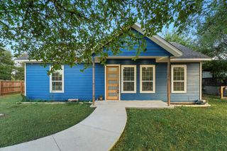 141 Plumeria DR, Dale, TX 78616