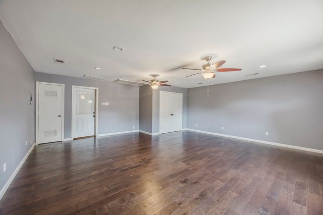 1302 N Trail Drive, Carrollton, TX 75006