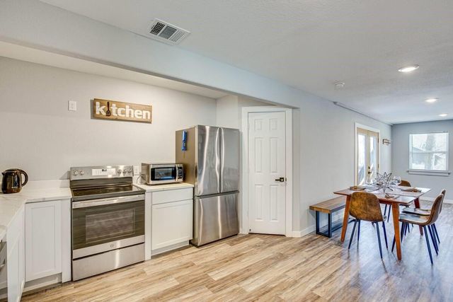 5248 Sam Houston Drive, Log Cabin, TX 75148