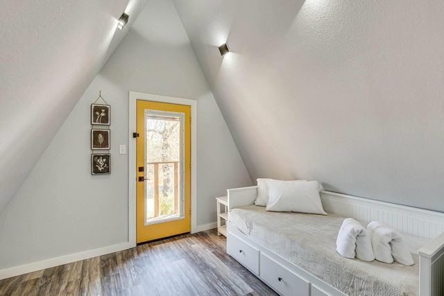 5248 Sam Houston Drive, Log Cabin, TX 75148