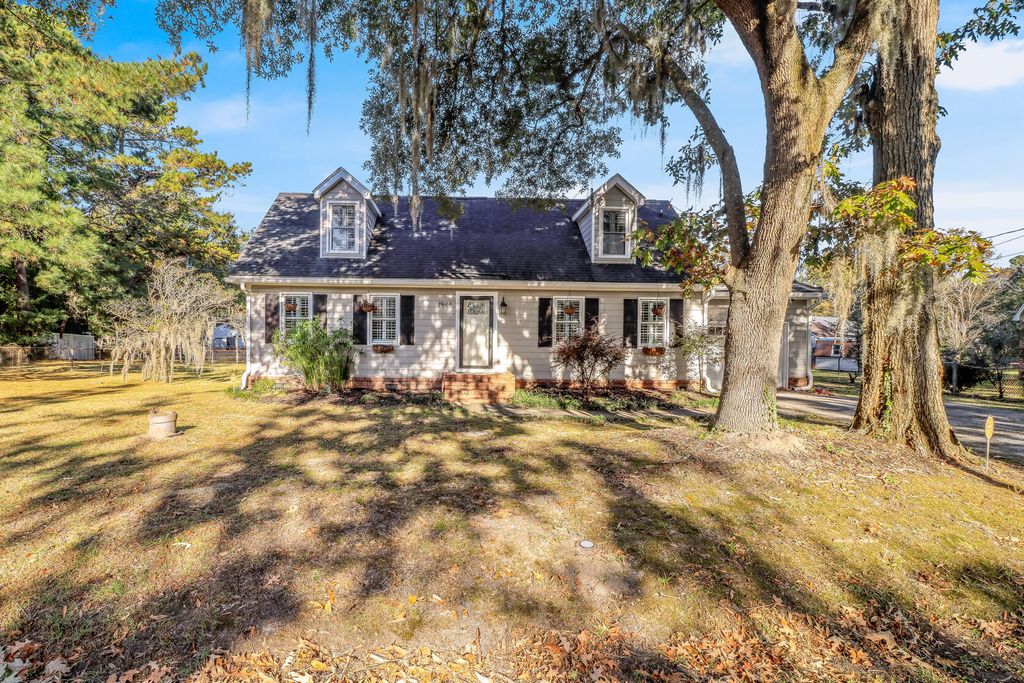 1944 Woodland Road, Charleston, SC 29414
