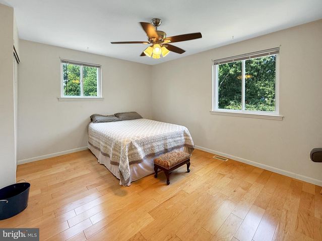 71 COACHMAN DR, Bordentown, NJ 08505