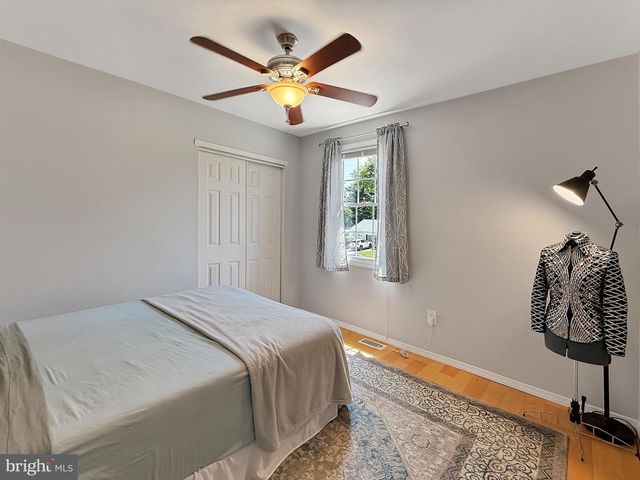 71 COACHMAN DR, Bordentown, NJ 08505