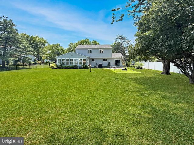 71 COACHMAN DR, Bordentown, NJ 08505