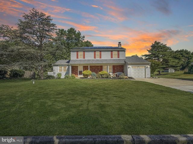 71 COACHMAN DR, Bordentown, NJ 08505