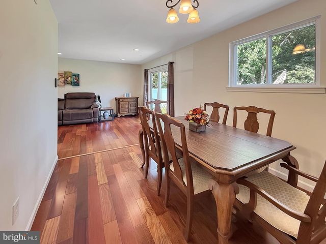71 COACHMAN DR, Bordentown, NJ 08505
