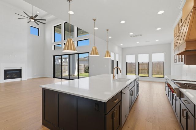 10007 Regal Mist Drive, Missouri City, TX 77459