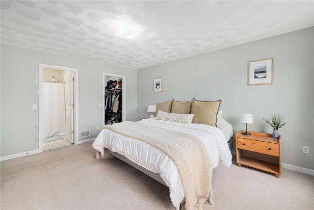 75 Macbeth Street, Cranston, RI 02920