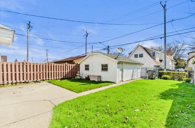 3306 S 15th PLACE, Milwaukee, WI 53215