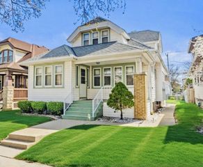 3306 S 15th PLACE, Milwaukee, WI 53215