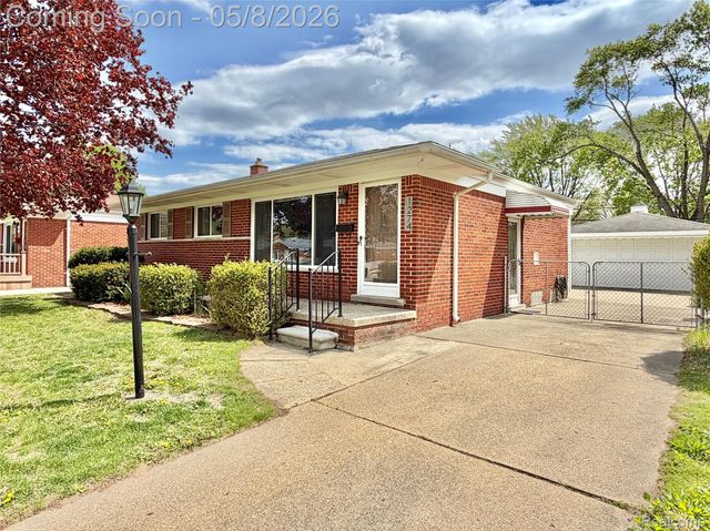 1274 Fontaine Avenue, Madison Heights, MI 48071
