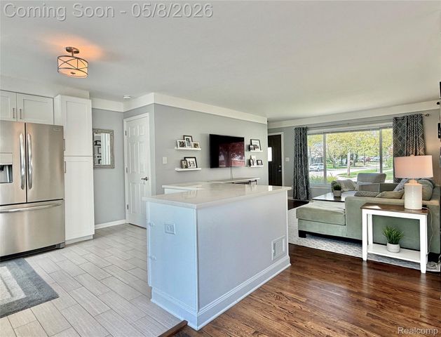 1274 Fontaine Avenue, Madison Heights, MI 48071