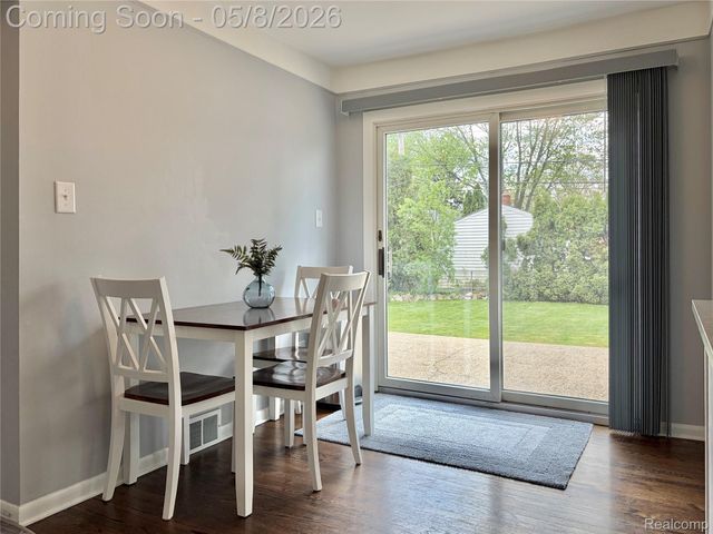 1274 Fontaine Avenue, Madison Heights, MI 48071