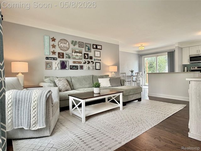 1274 Fontaine Avenue, Madison Heights, MI 48071