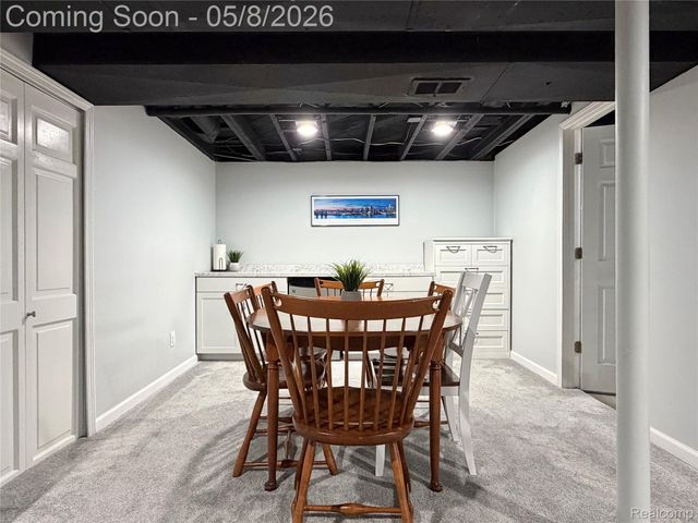 1274 Fontaine Avenue, Madison Heights, MI 48071