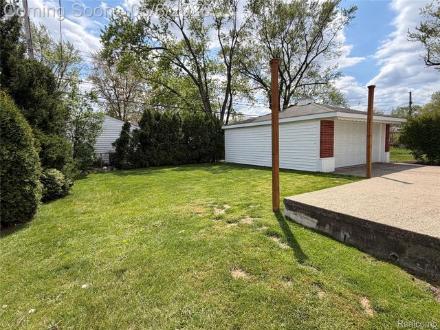 1274 Fontaine Avenue, Madison Heights, MI 48071