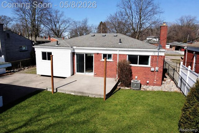 1274 Fontaine Avenue, Madison Heights, MI 48071