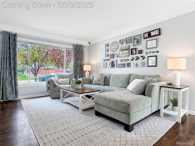 1274 Fontaine Avenue, Madison Heights, MI 48071
