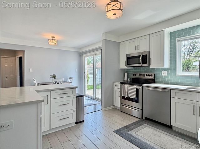 1274 Fontaine Avenue, Madison Heights, MI 48071