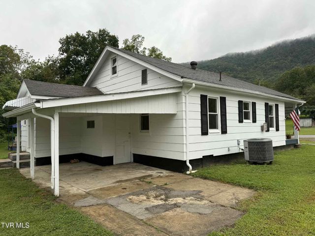 602 West 2nd Avenue, Big Stone Gap, VA 24219