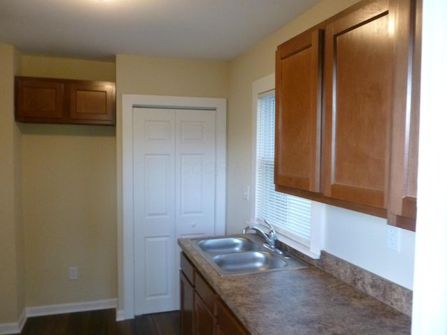 927 Camden Avenue, Columbus, OH 43201