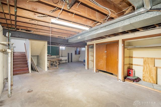 519 Valewood Lane, Dayton, OH 45405