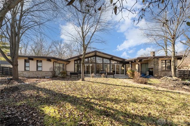 519 Valewood Lane, Dayton, OH 45405