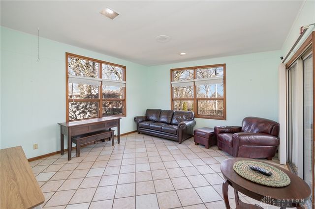 519 Valewood Lane, Dayton, OH 45405