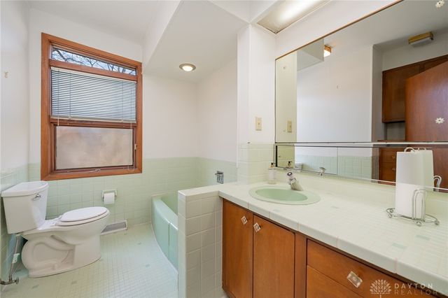 519 Valewood Lane, Dayton, OH 45405
