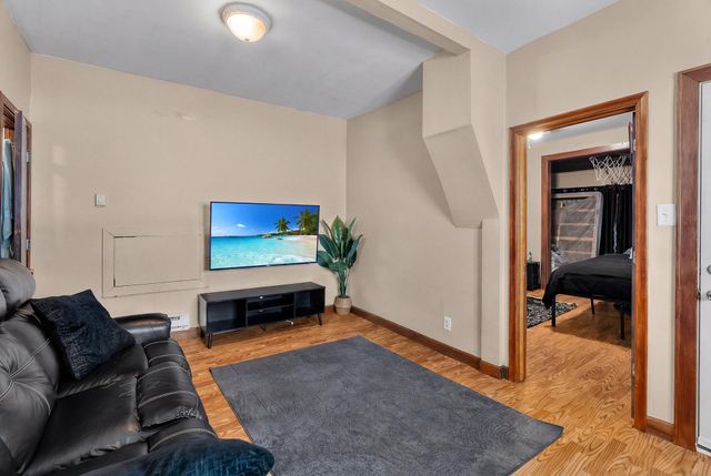 485 Belvidere Street E, Saint Paul, MN 55107