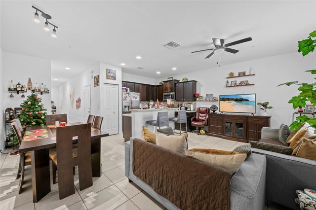 197 SW 6th Pl 197, Pompano Beach, FL 33060