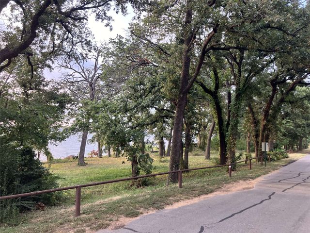 5200 Lake shore Lane 29, Denton, TX 76208