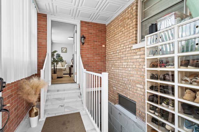 7625 W Strong Street, Harwood Heights, IL 60706